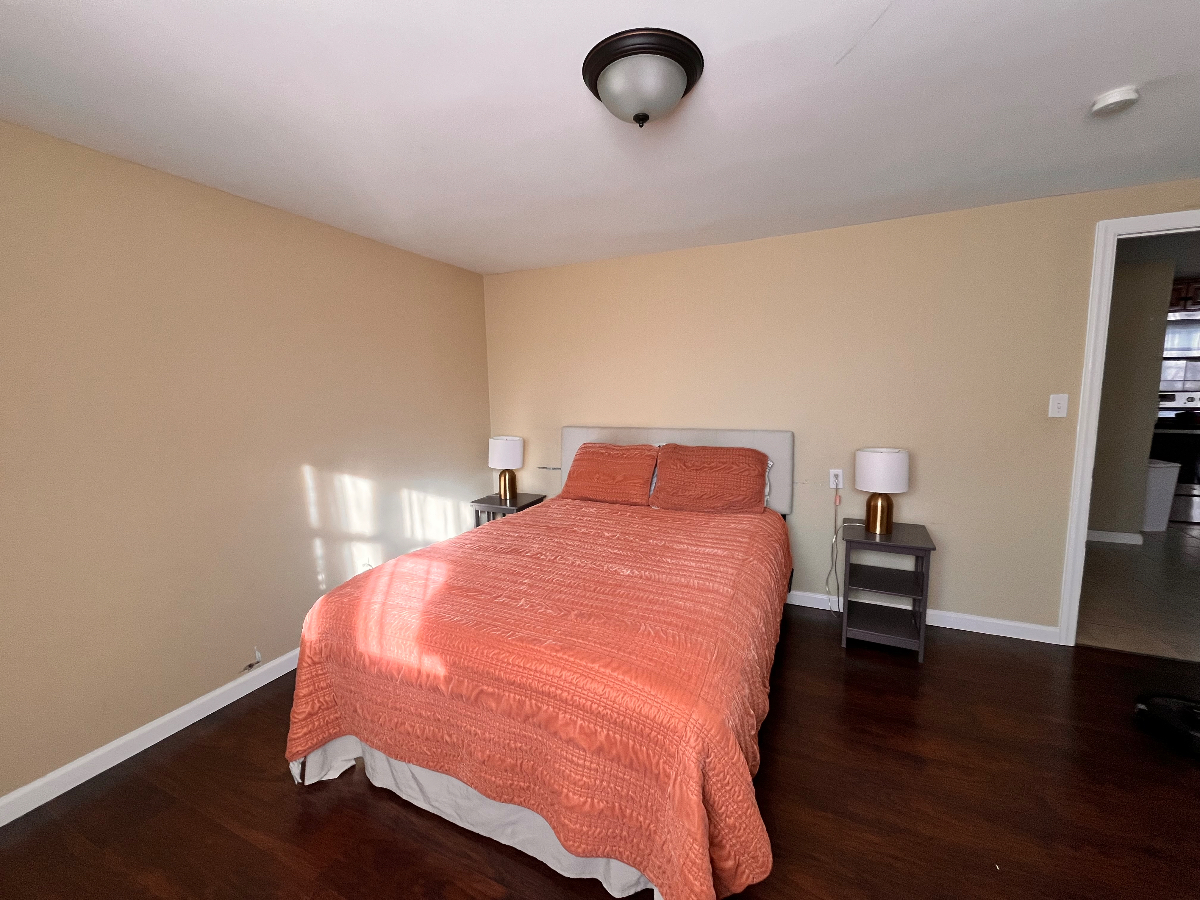 Long Island Apartment - Photo 6
