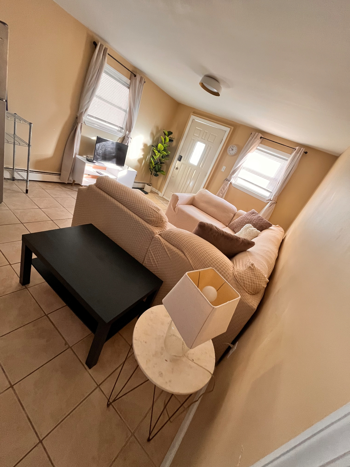 Long Island Apartment - Photo 2