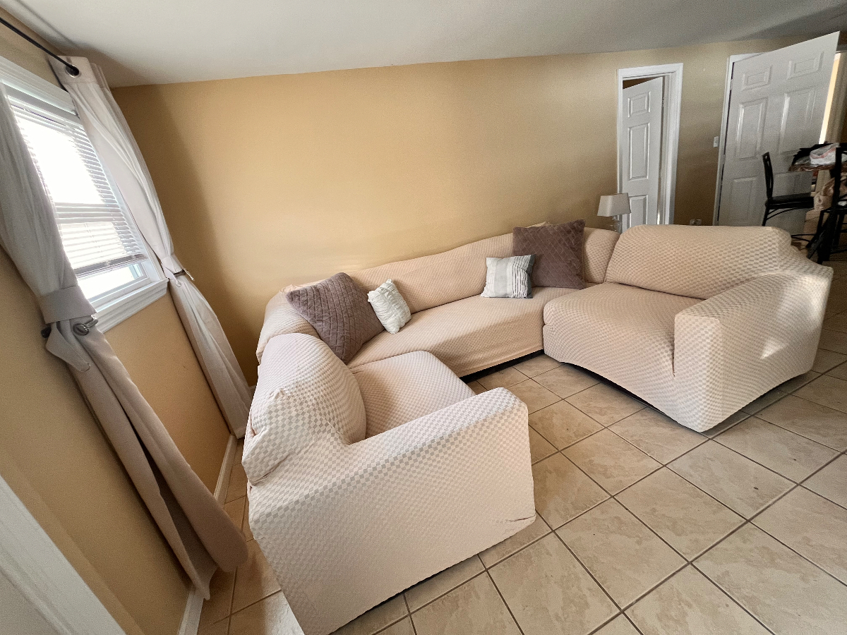 Long Island Apartment - Photo 1