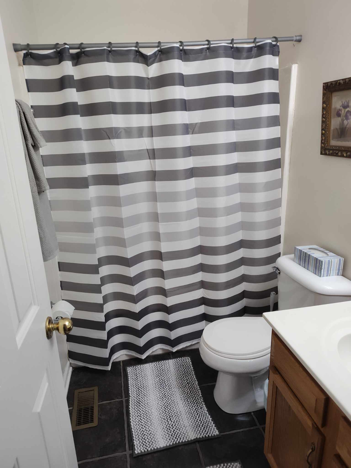 Nice 2 bedroom townhome in quiet neighborhood - Photo 5