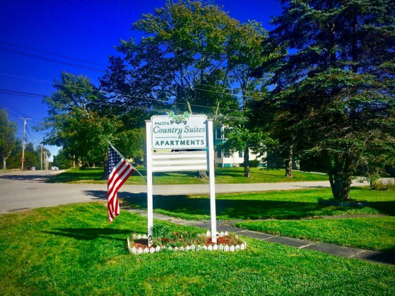 1 Bed 1 Bath Apt, 2 blocks to DECH