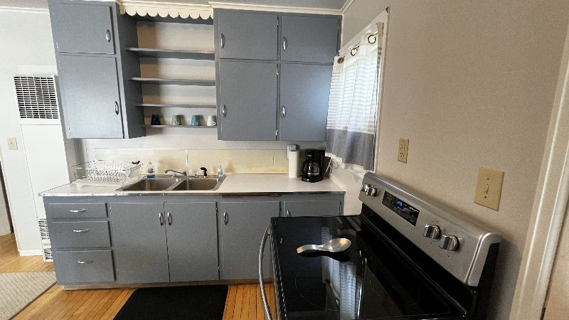 244 Private 2 bed/1 bath unit - Photo 5