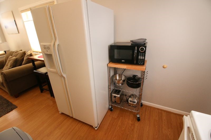 244 Private 2 bed/1 bath unit - Photo 7