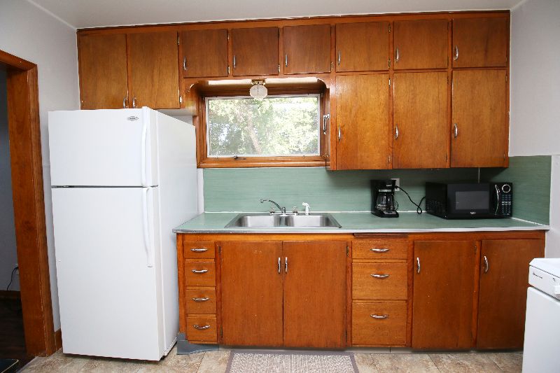 244 Private 2 bed/1 bath unit - Photo 6