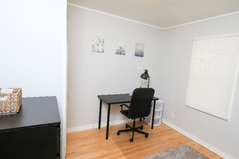 244 Private 2 bed/1 bath unit - Photo 6