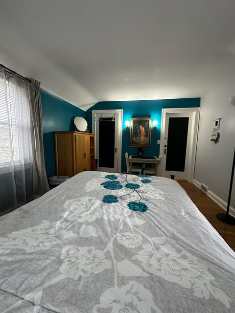 Private Suite w/ ensuite bath - 7 min. to hospital - Photo 6