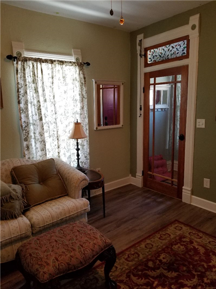 Cute Cozy Historic District Home - Photo 4