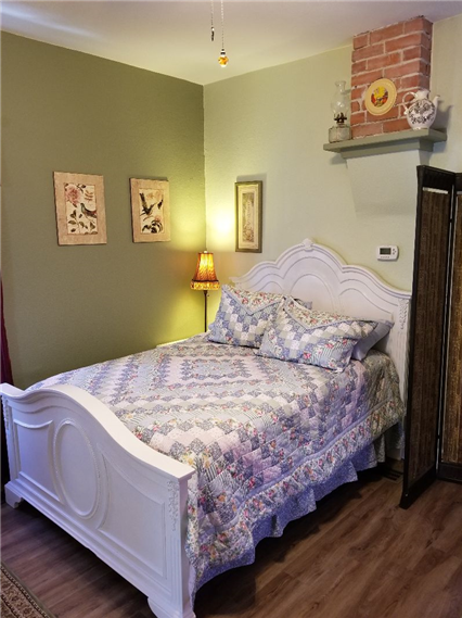 Cute  Cozy Historic District Home - Photo 8