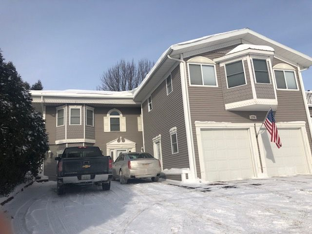 174 Maple unit C. - Photo 2