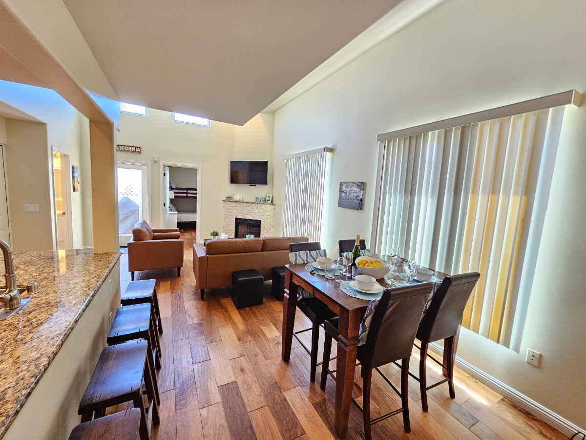 Luxury Beach Condo with Rooftop Patio Walking Distance to Ocean and Resaurants - Photo 6