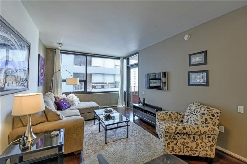 Luxurious Condo in Downtown San Diego - Photo 2