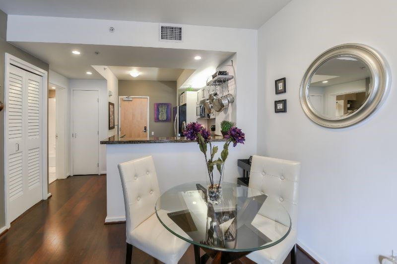 Luxurious Condo in Downtown San Diego - Photo 5