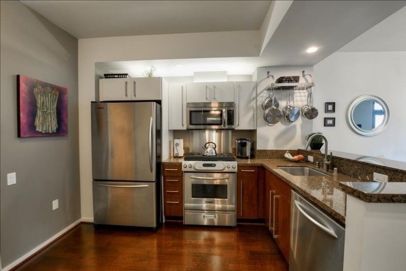 Luxurious Condo in Downtown San Diego - Photo 6