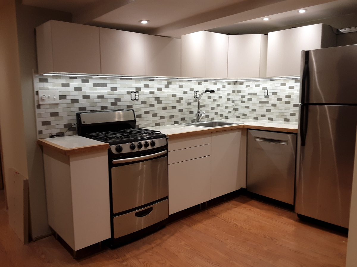 Gorgeous Room in Newly-Renovated Townhouse in Heart of DC! - Photo 12