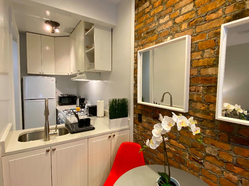 GORGEOUS & SPACIOUS  UPPER MANHATTAN APARTMENT - Photo 6
