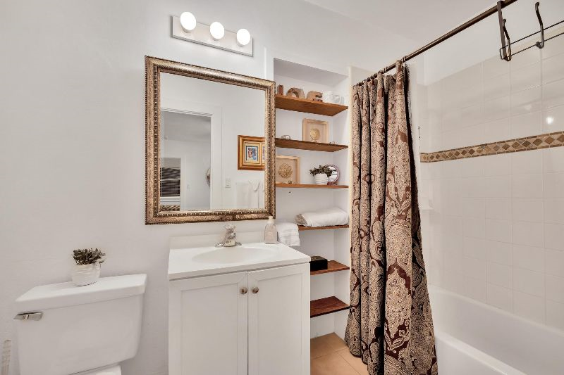Spacious with Balcony view of downtown 4055 1/2 - Photo 6
