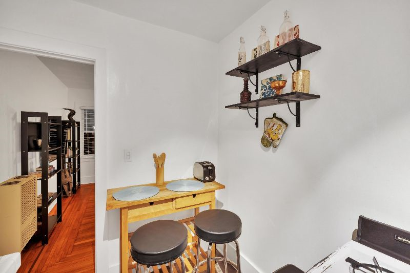 Spacious with Balcony view of downtown 4055 1/2 - Photo 4