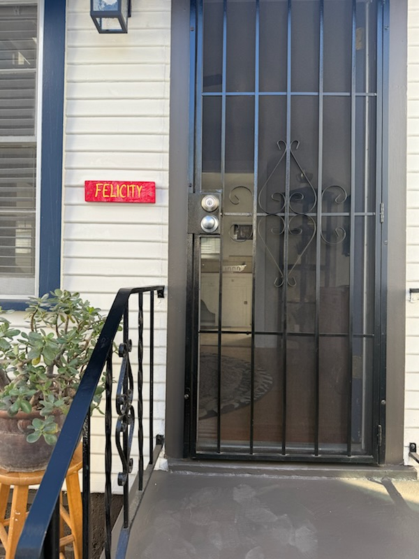 Spacious with Balcony view of downtown 4055 1/2 - Photo 4