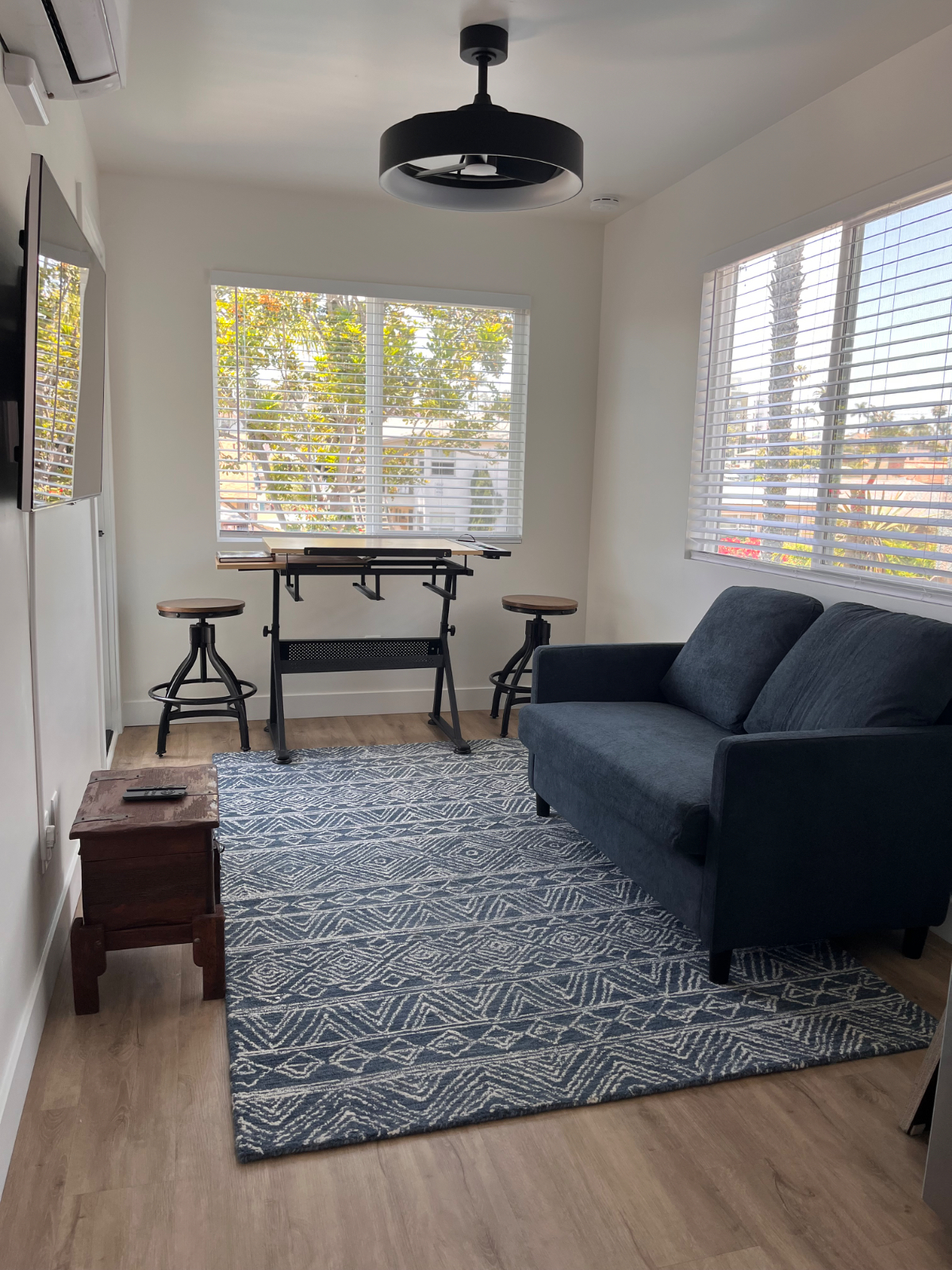 Spacious with Balcony view of downtown 4055 1/2 - Photo 6