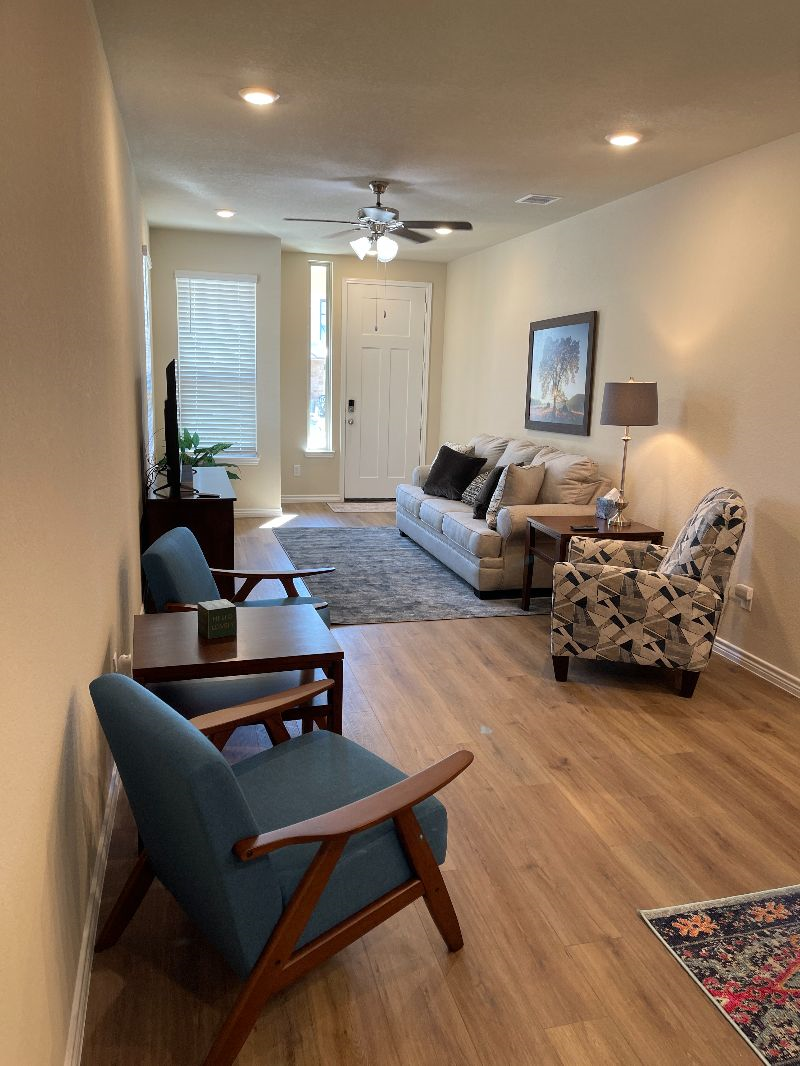 Furnished Home in College Station Texas - Photo 2