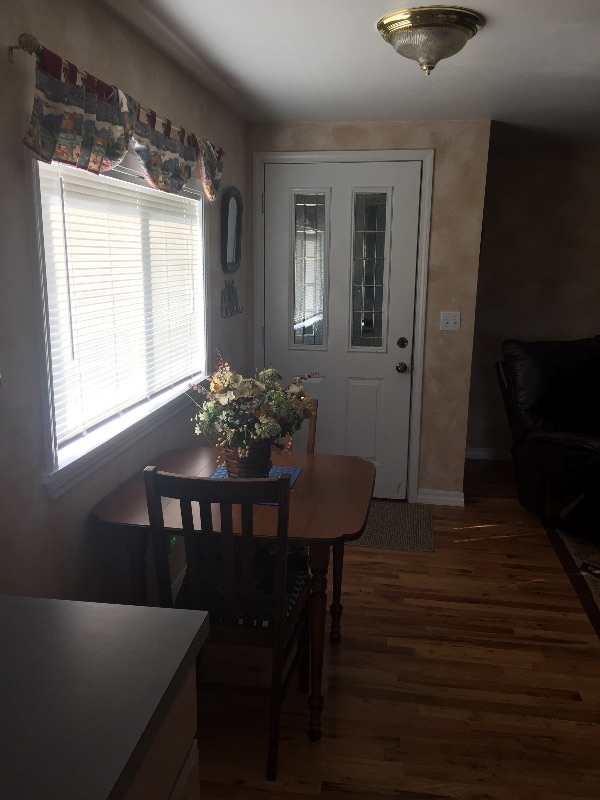 Pet free Private Mountain View 1 BR Apt. - Photo 1