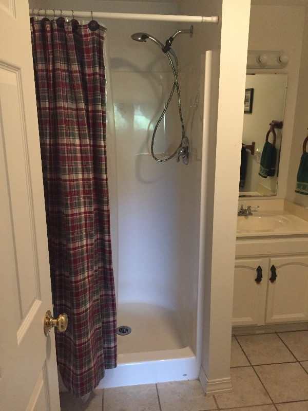 Pet free Private Mountain View 1 BR Apt. - Photo 11