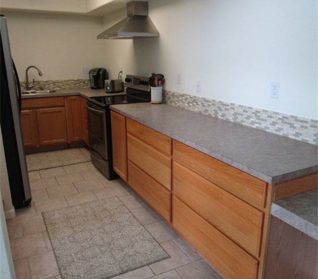 Sunny Peaceful Property with fireplace on 5 Acres - 15 minutes from Hospitals and Airport - Photo 5