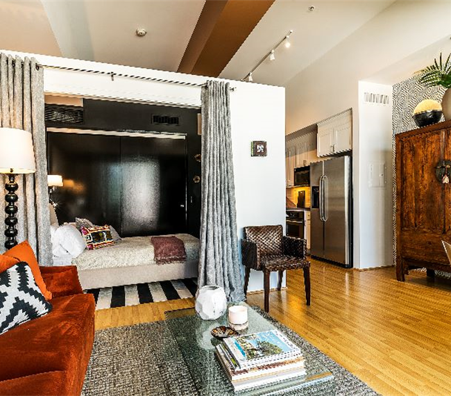 Stylish Studio Loft in Little Italy - Photo 4