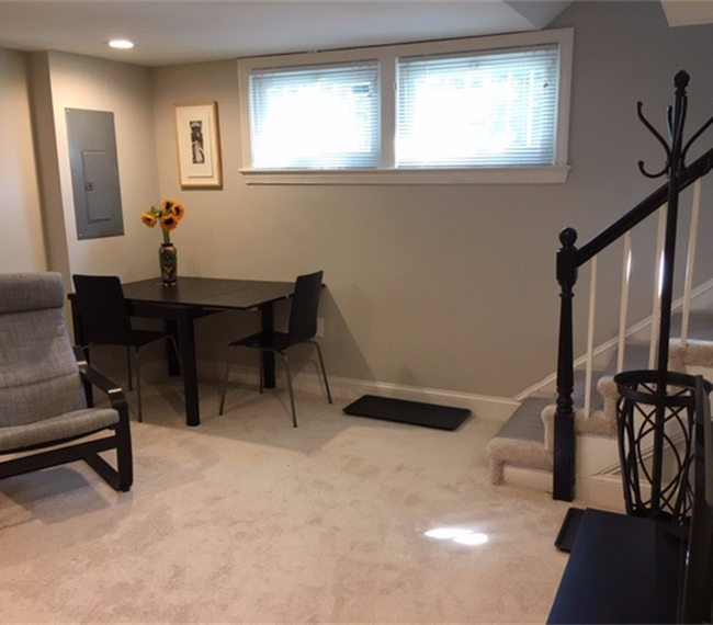 Private Sunny Suite One Block From Metro - Photo 5