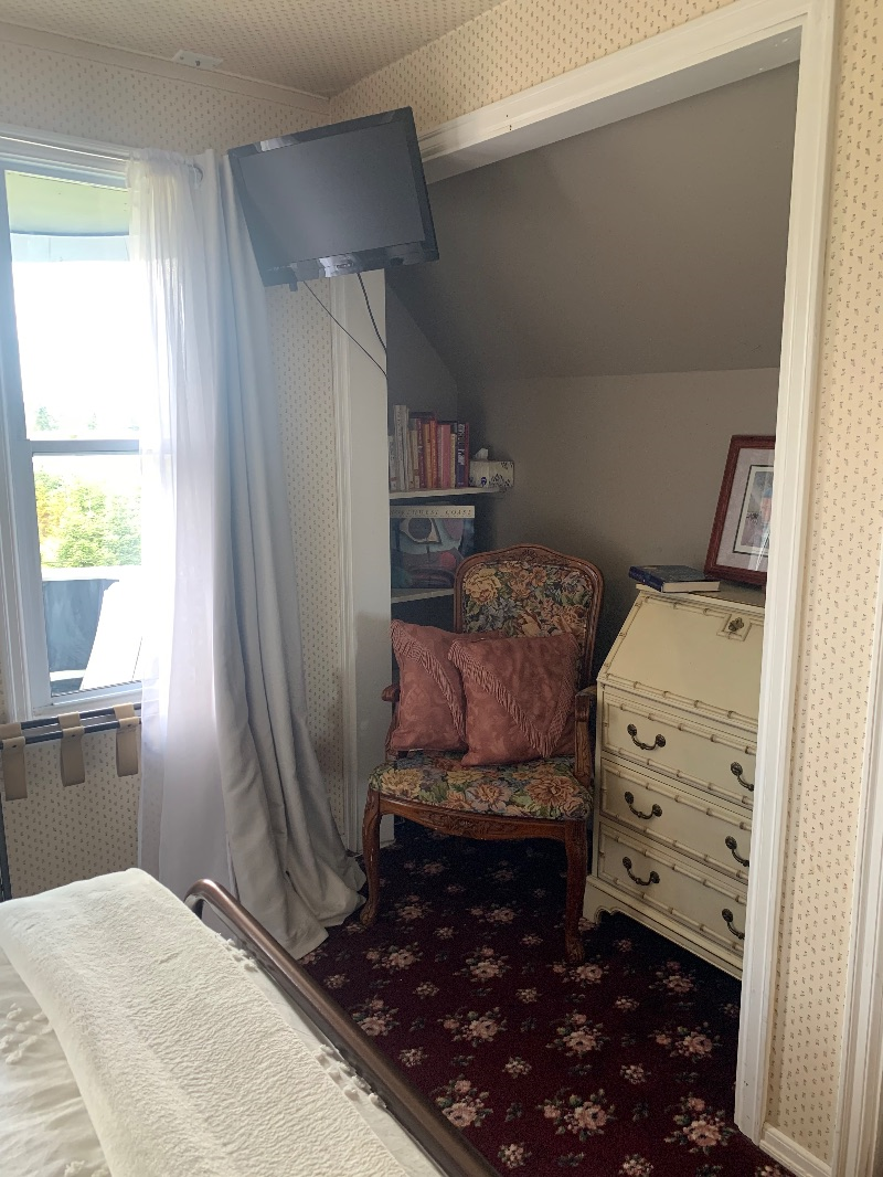 King Suite - Photo 2