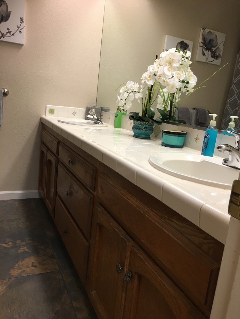 2bd/1ba, Triplex, One mile to the beach, Gated property, 3 units available. - Photo 5