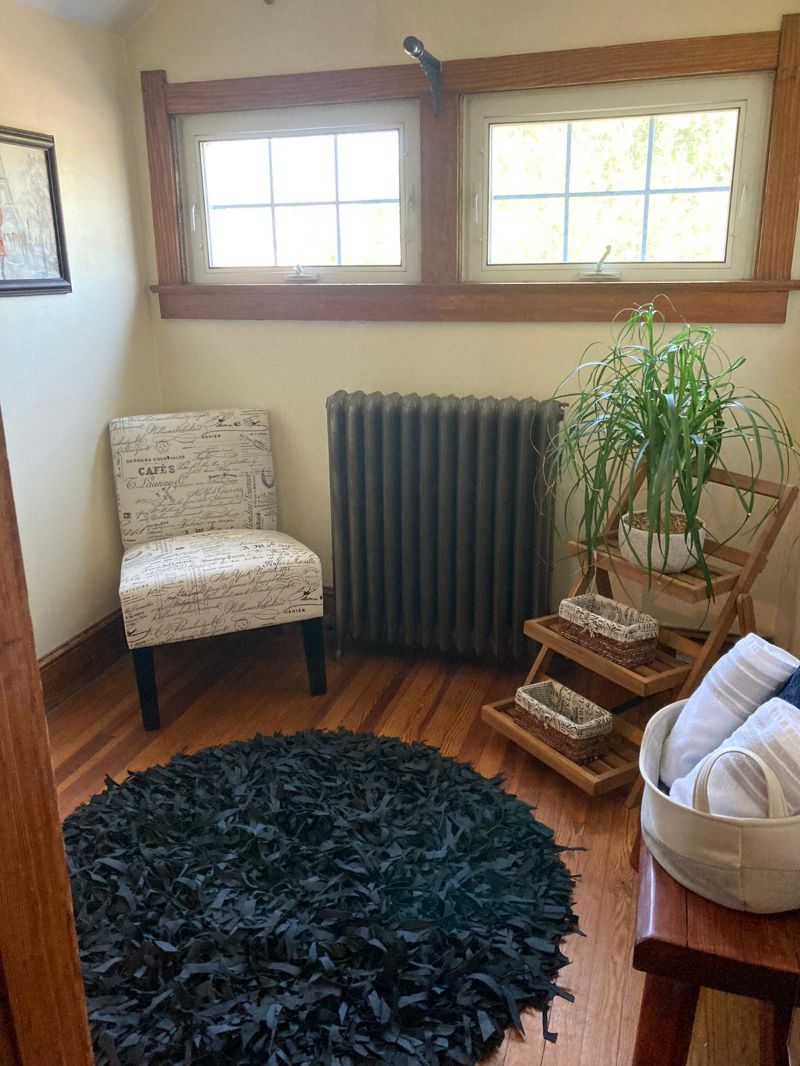Entire Upstairs Suite - Photo 4