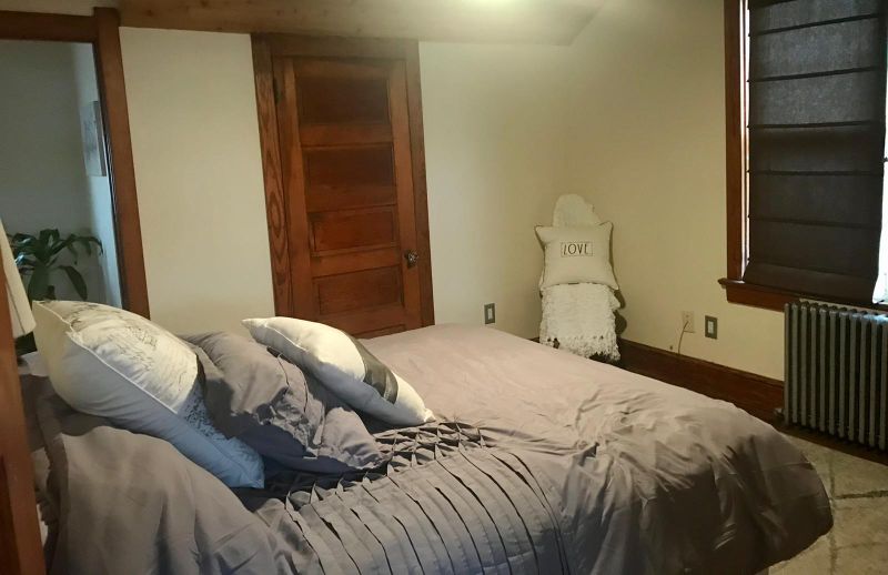 Entire Upstairs Suite - Photo 8
