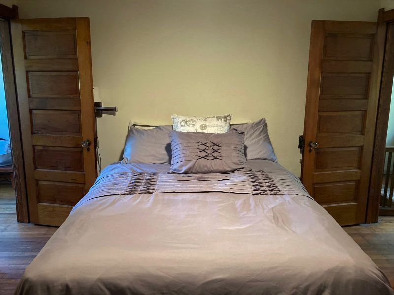 Entire Upstairs Suite - Photo 7