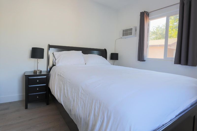 Private 1 Bedroom in a Duplex - Photo 6