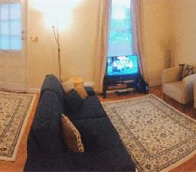 Steps from the 3 Metro Train Lines! Furnished Room is Lovely Home! - Photo 2