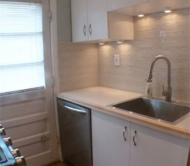 Steps from the 3 Metro Train Lines! Furnished Room is Lovely Home! - Photo 5