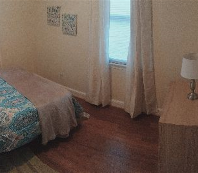Steps from the 3 Metro Train Lines! Furnished Room is Lovely Home! - Photo 8