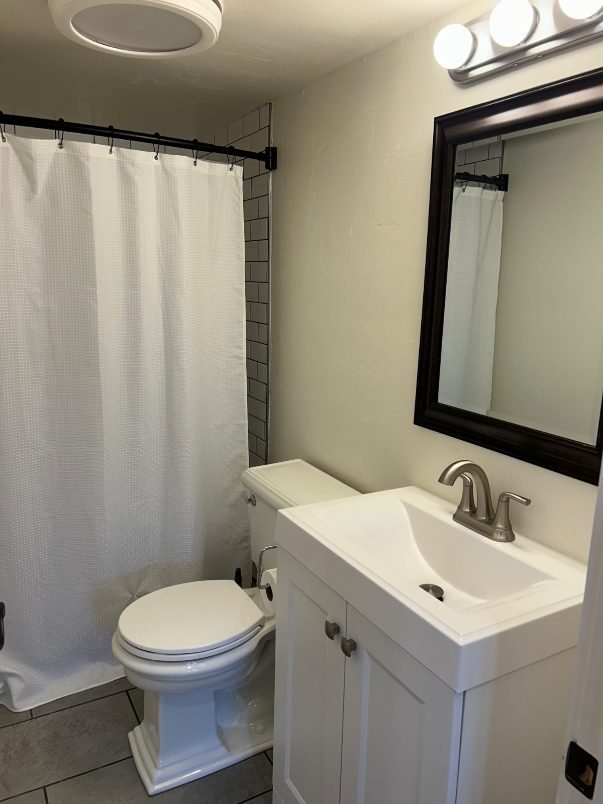 Private Upstairs Suit in Quechee VT - Photo 4