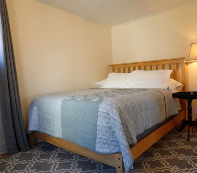 Spacious Apartment in Excellent Location - Photo 6