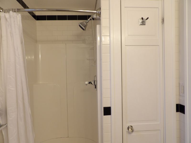 Spacious Apartment in Excellent Location - Photo 11