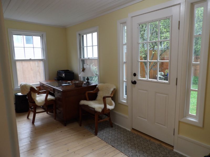 Spacious Apartment in Excellent Location - Photo 12