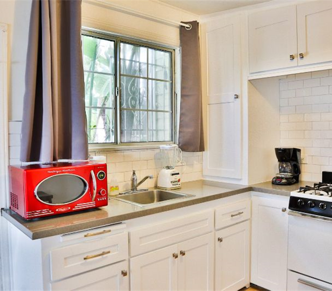 Private Detached Guesthouse in West LA - Photo 5
