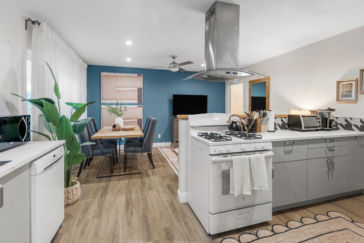 New 1 Bedroom, Parking, Laundry, Fast Wifi, Center of LA - Ashwood Suite - Photo 2