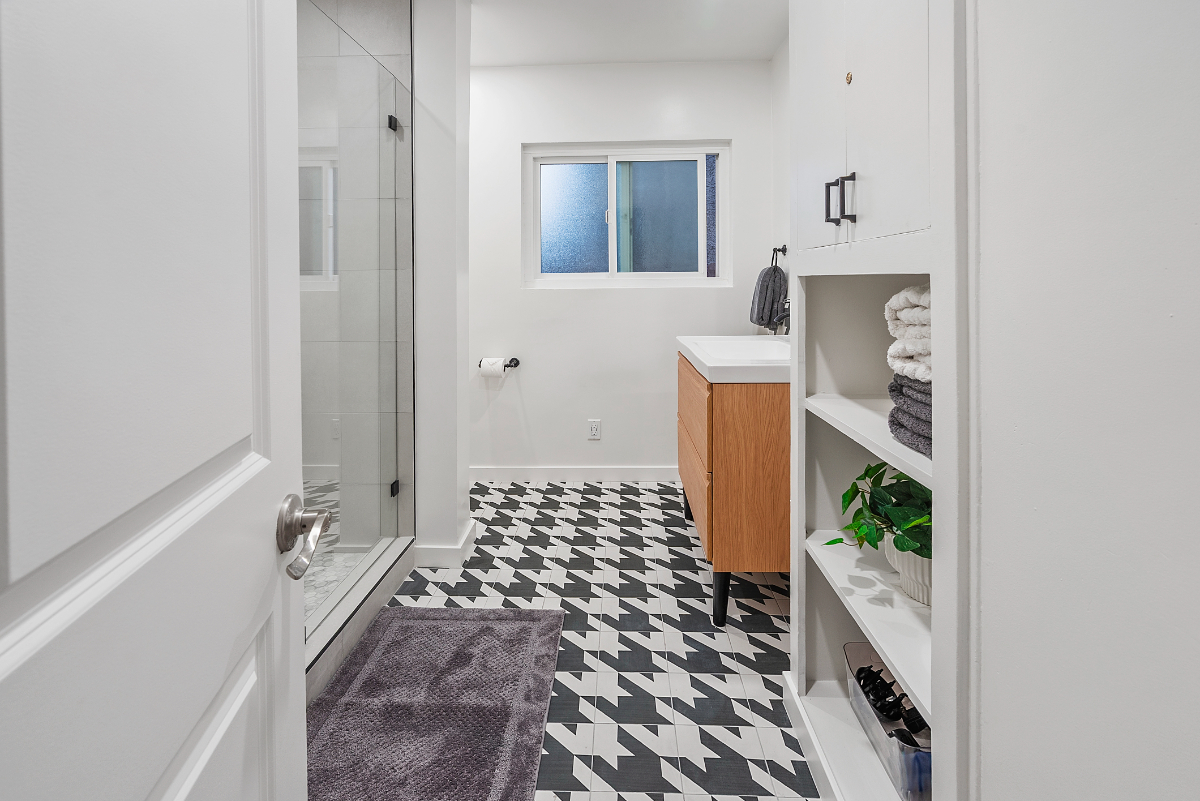 New 1 Bedroom, Parking, Laundry, Fast Wifi, Center of LA - Ashwood Suite - Photo 4
