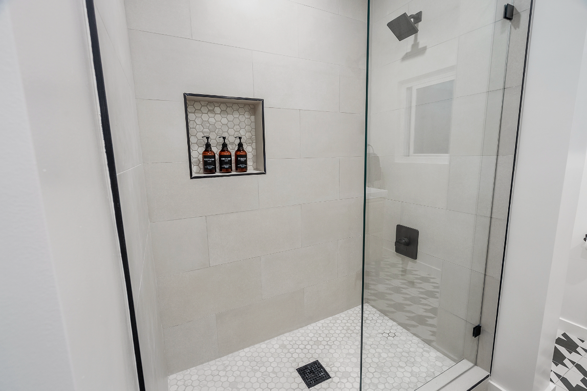 New 1 Bedroom, Parking, Laundry, Fast Wifi, Center of LA - Ashwood Suite - Photo 5