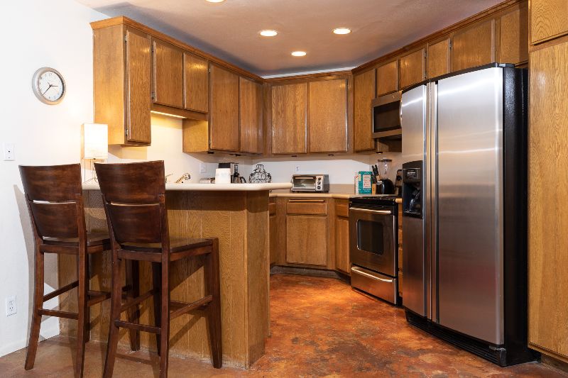 Spacious, Peaceful Condo Close to Hospitals, Pasadena, Downtown LA & More - Photo 4