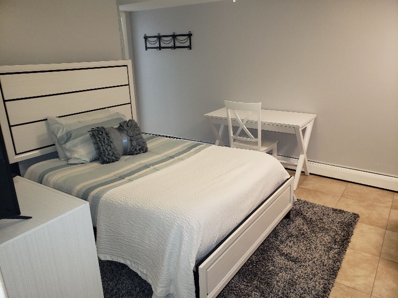 Luxury Furnished Studio Apartment - Photo 6