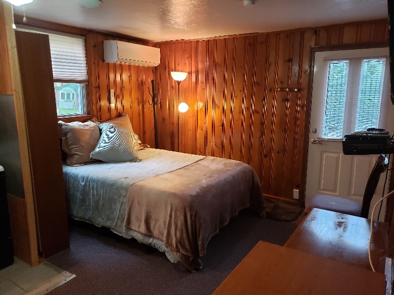 Luxury Furnished Studio Apartment - Photo 12