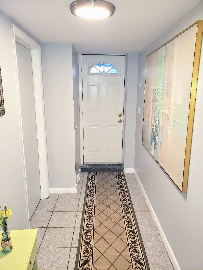 Luxury Furnished Studio Apartment - Photo 2